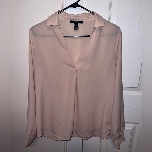 Forever 21 Tops - Forever 21 Women’s Blouse Size Small!